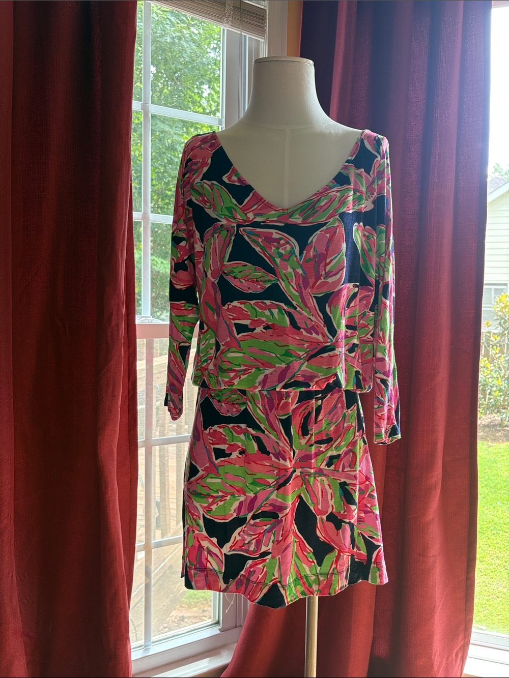 Lilly Pulitzer Vibrant Pink & Green Leaf Print V-Neck Dress, Medium